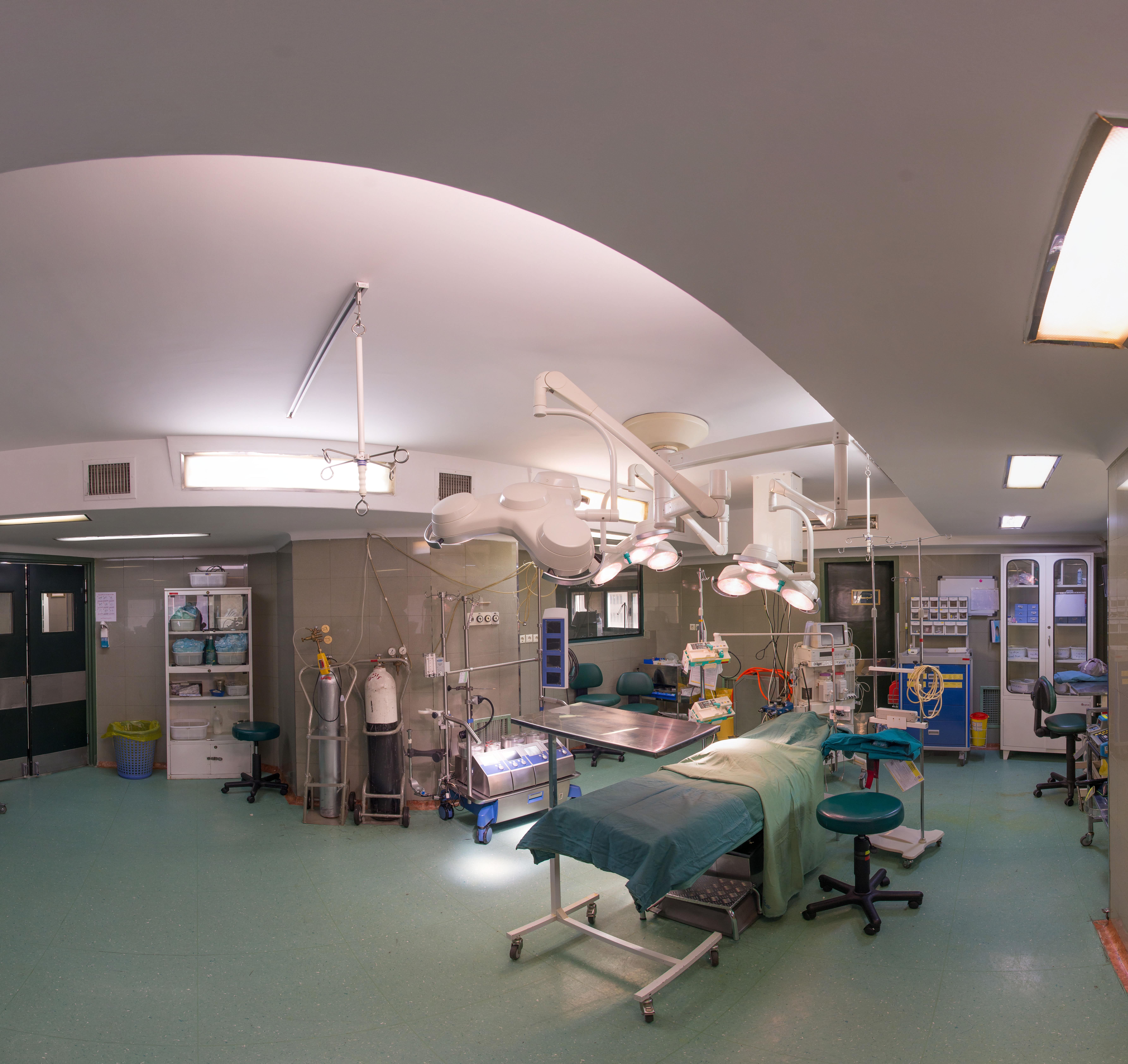 اتاق عمل قلب باز