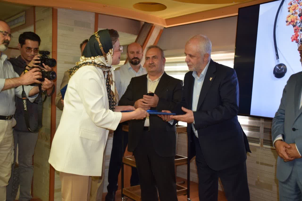 بزرگداشت روز پزشک 14040605-7