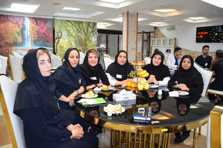 تجلیل از واحد بهبود کیفیت 6