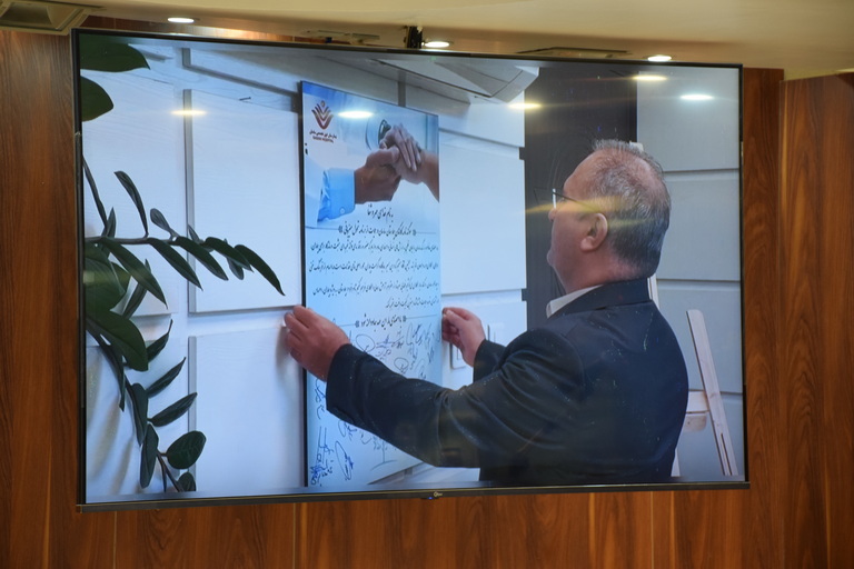 تجلیل از واحد بهبود کیفیت 17