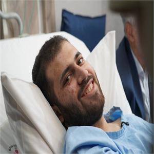 عیادت رئیس فراکسیون مجلس شورای اسلامی از جانباز لانچر